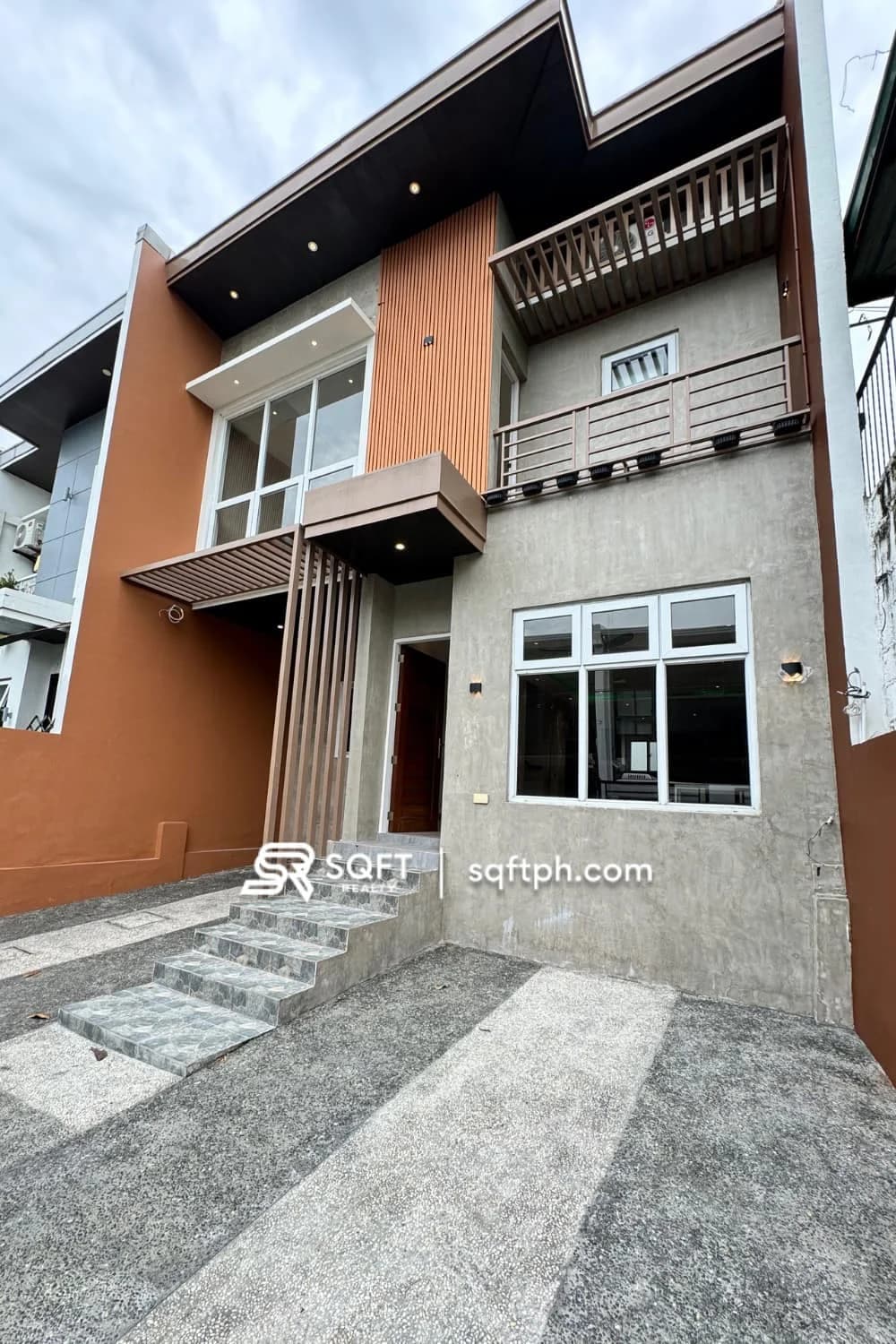 Modern 4BR House and Lot For Sale in BF Resort Village Las Piñas