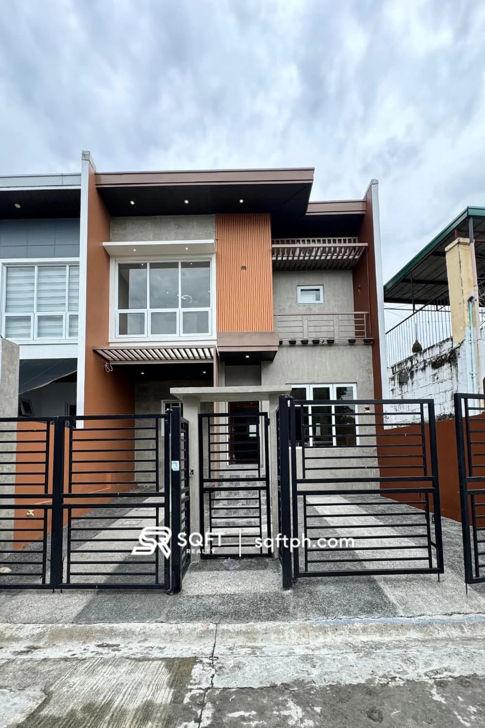 Modern 4BR House and Lot For Sale in BF Resort Village Las Piñas
