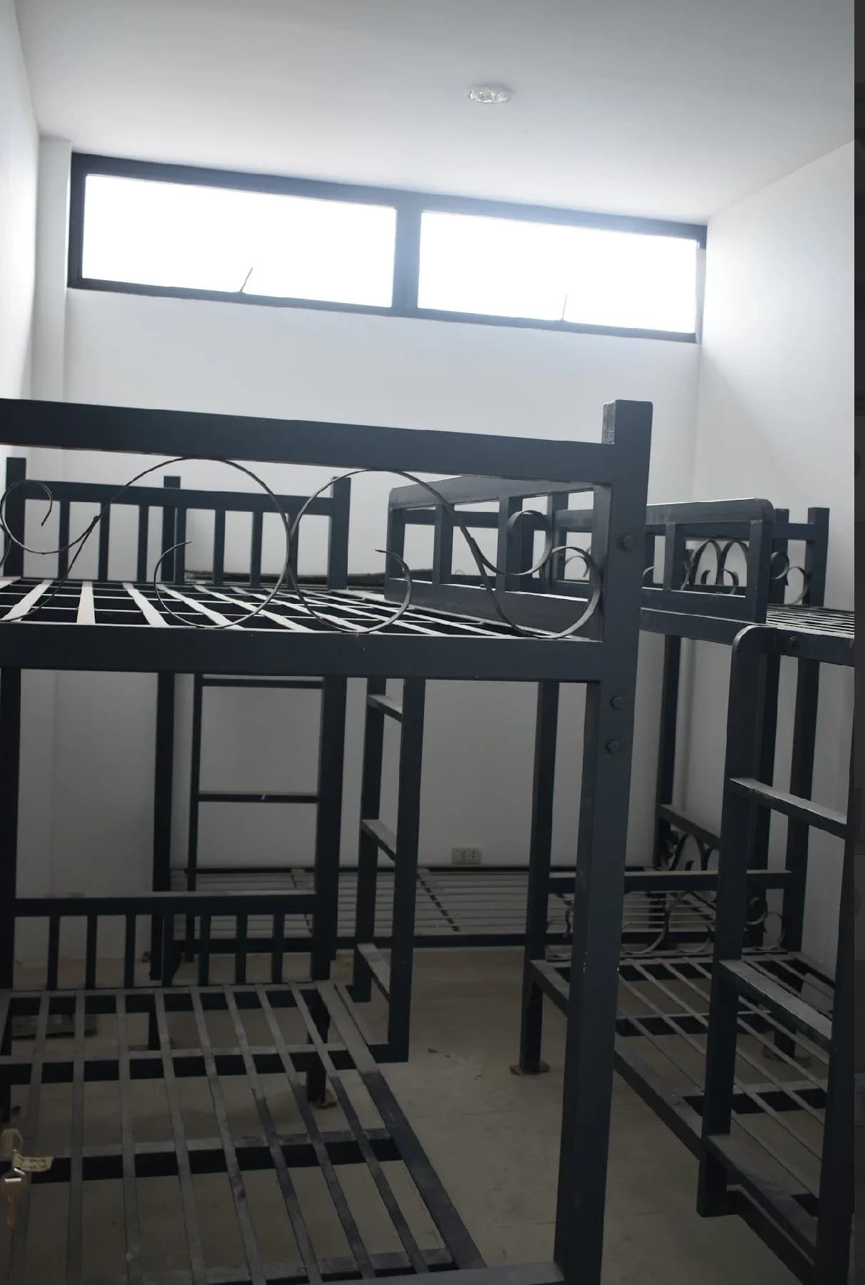 For Sale or Lease: Mixed-Use Commercial/Residential Building in Muntinlupa City