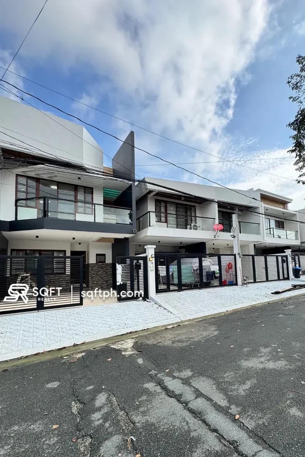 Brand New Modern Townhouse in Better Living, Paranaque City ( End Unit ) near Bicutan Skyway
