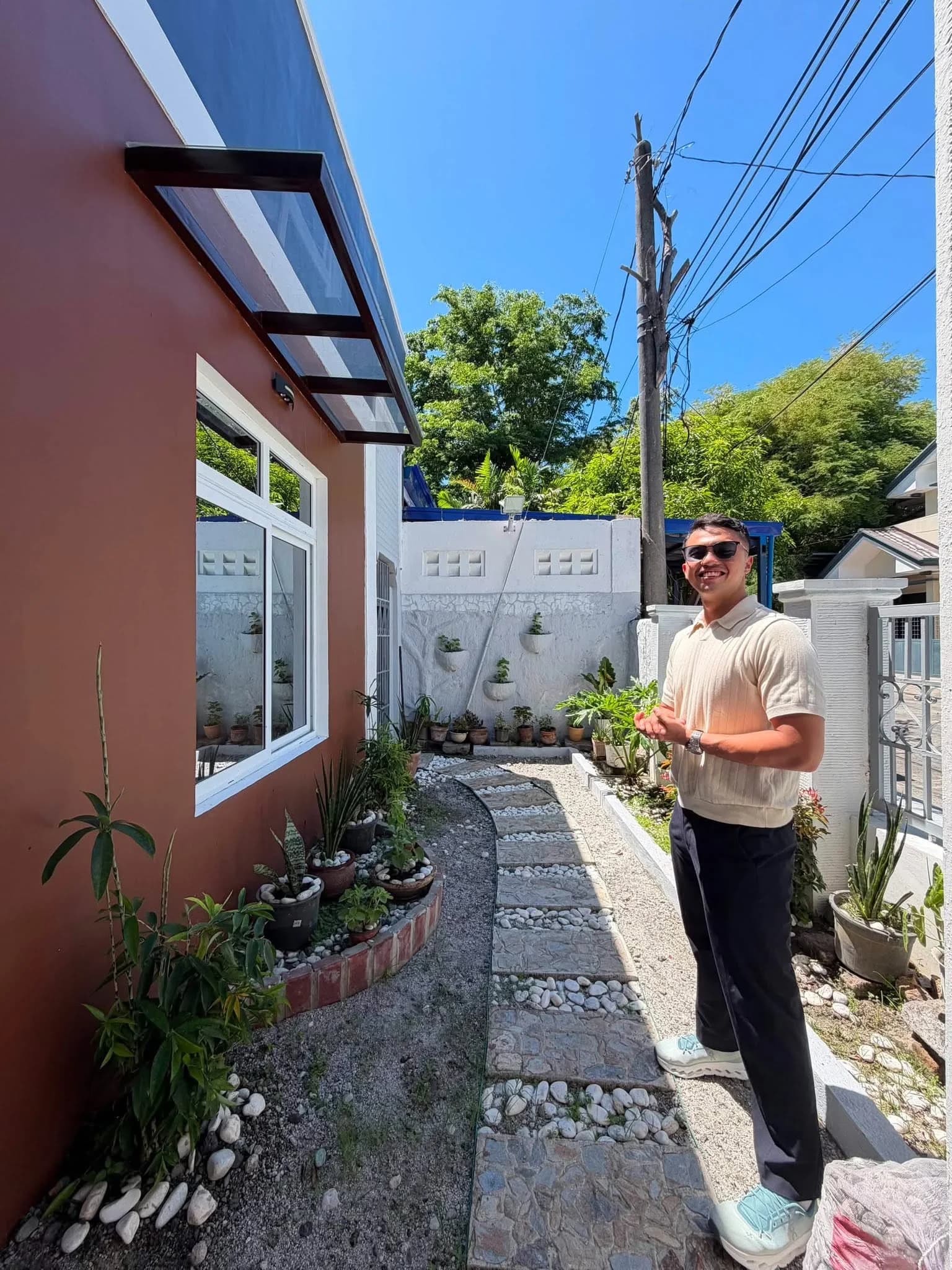 Modern Bungalow House and Lot For Sale in Better Living Subd., Parañaque City — Photo 2