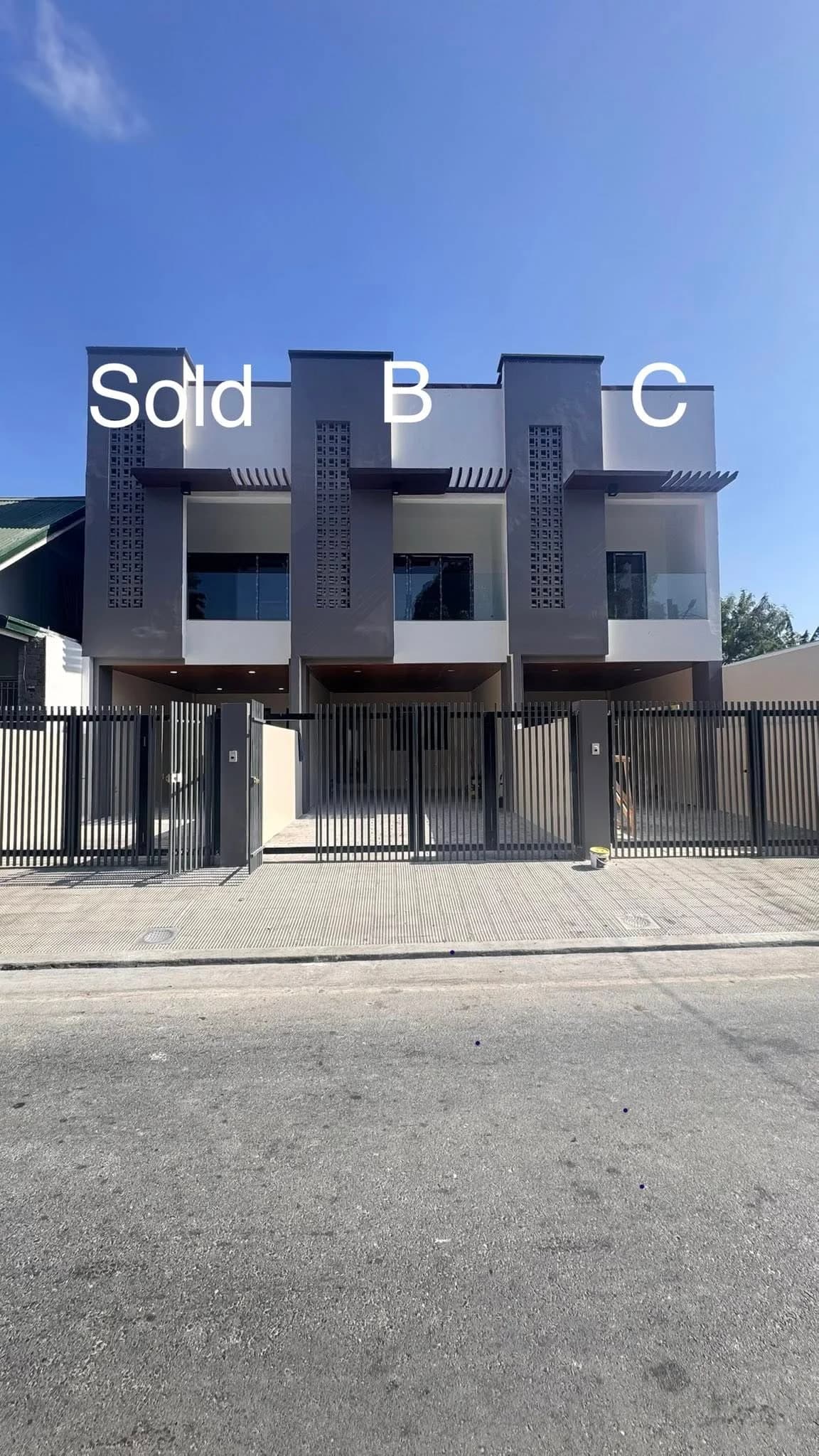 Brand New Modern Townhouse For Sale in Remmarvillle, Las Piñas City