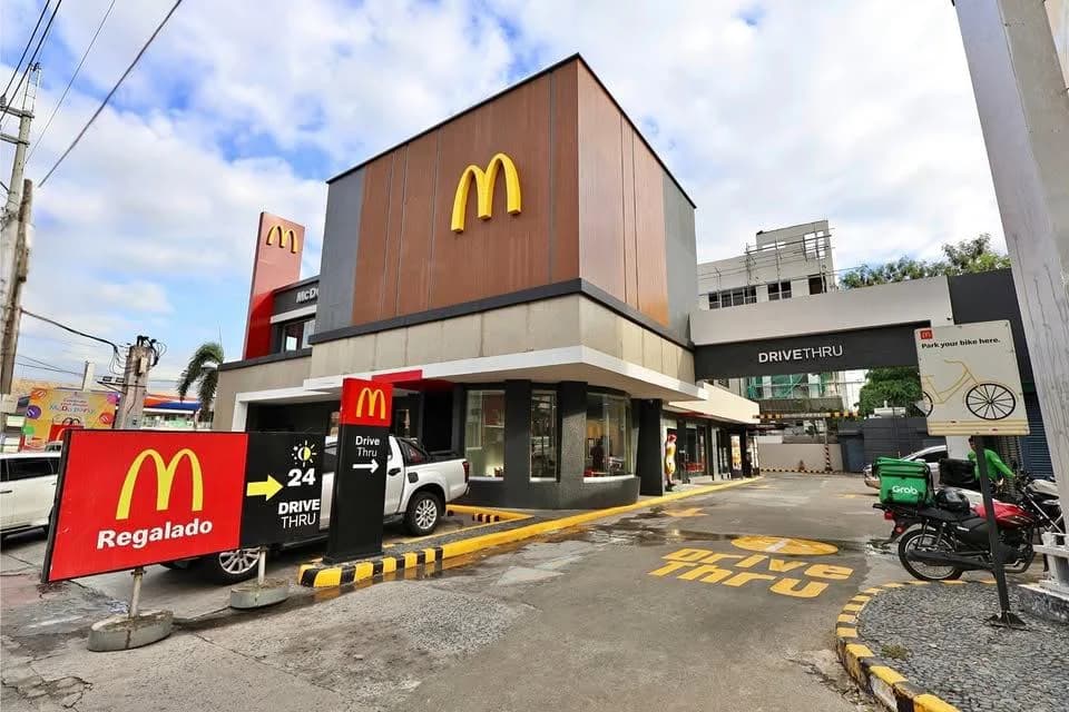 Income Generating Property with Guaranteed Lease Term in Commonwealth, Quezon City