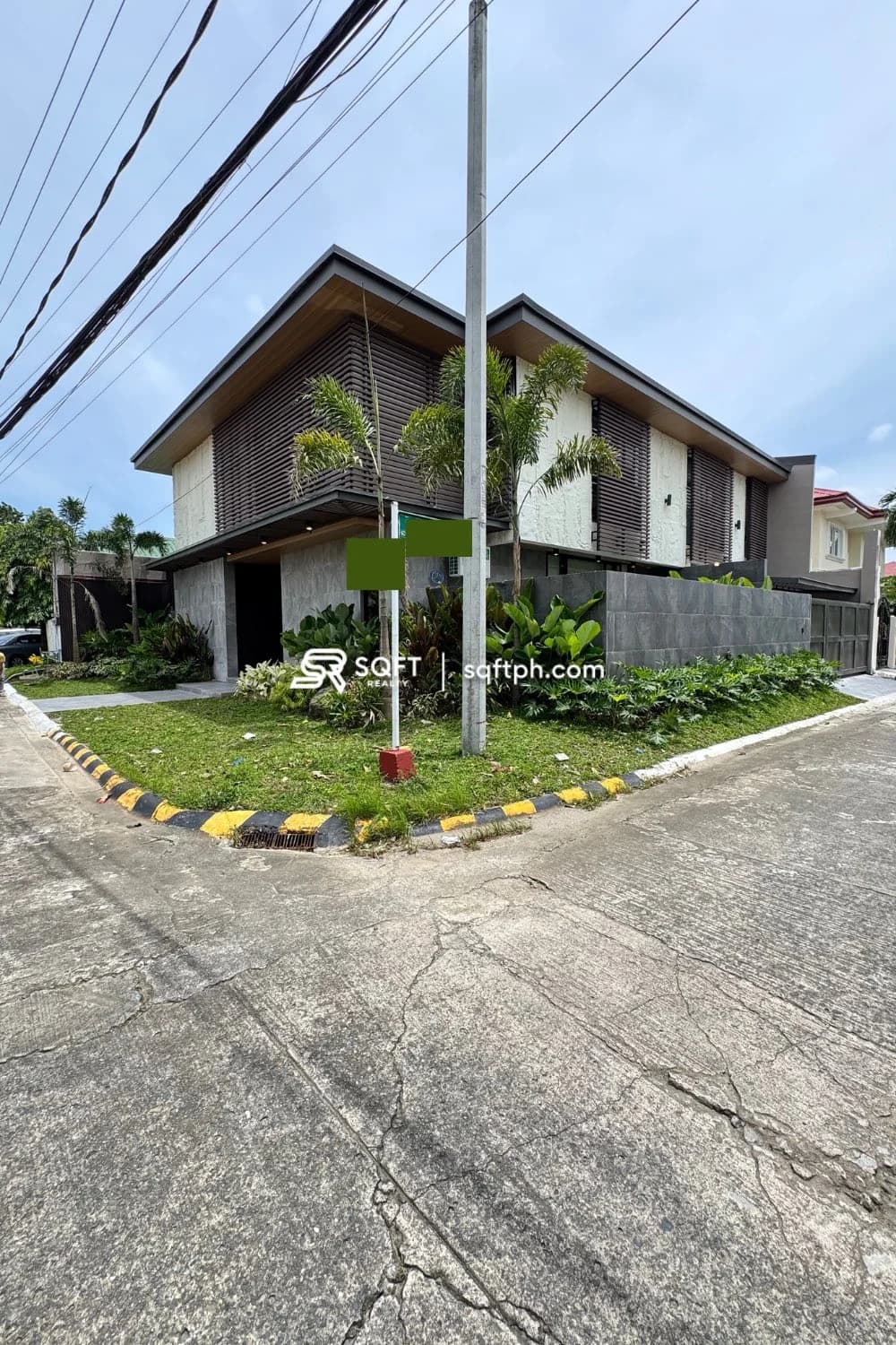 Elegant Corner Home with Plunge Pool For Sale in BF Homes, Parañaque City