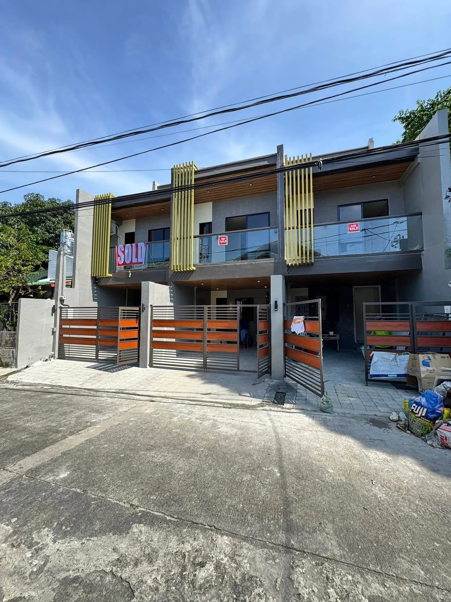 Brand New Modern Townhouse for Sale in Almanza Uno , Las Piñas City
