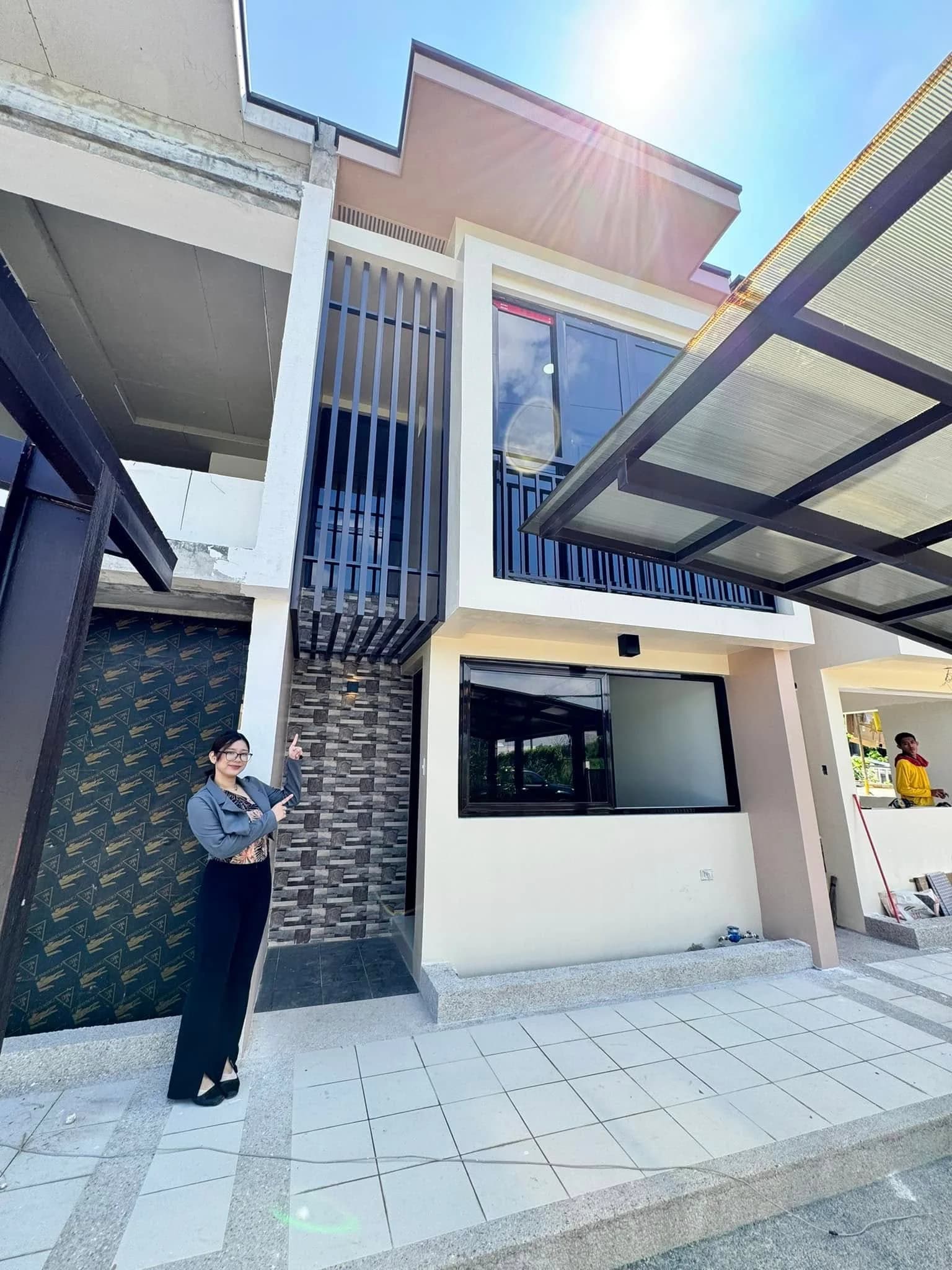 Brand New Modern 3BR Townhouse For Sale in Almanza Uno, Las Piñas City
