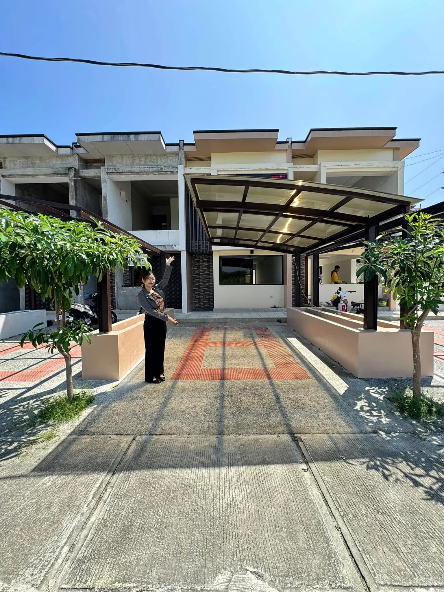 Brand New Modern 3BR Townhouse For Sale in Almanza Uno, Las Piñas City
