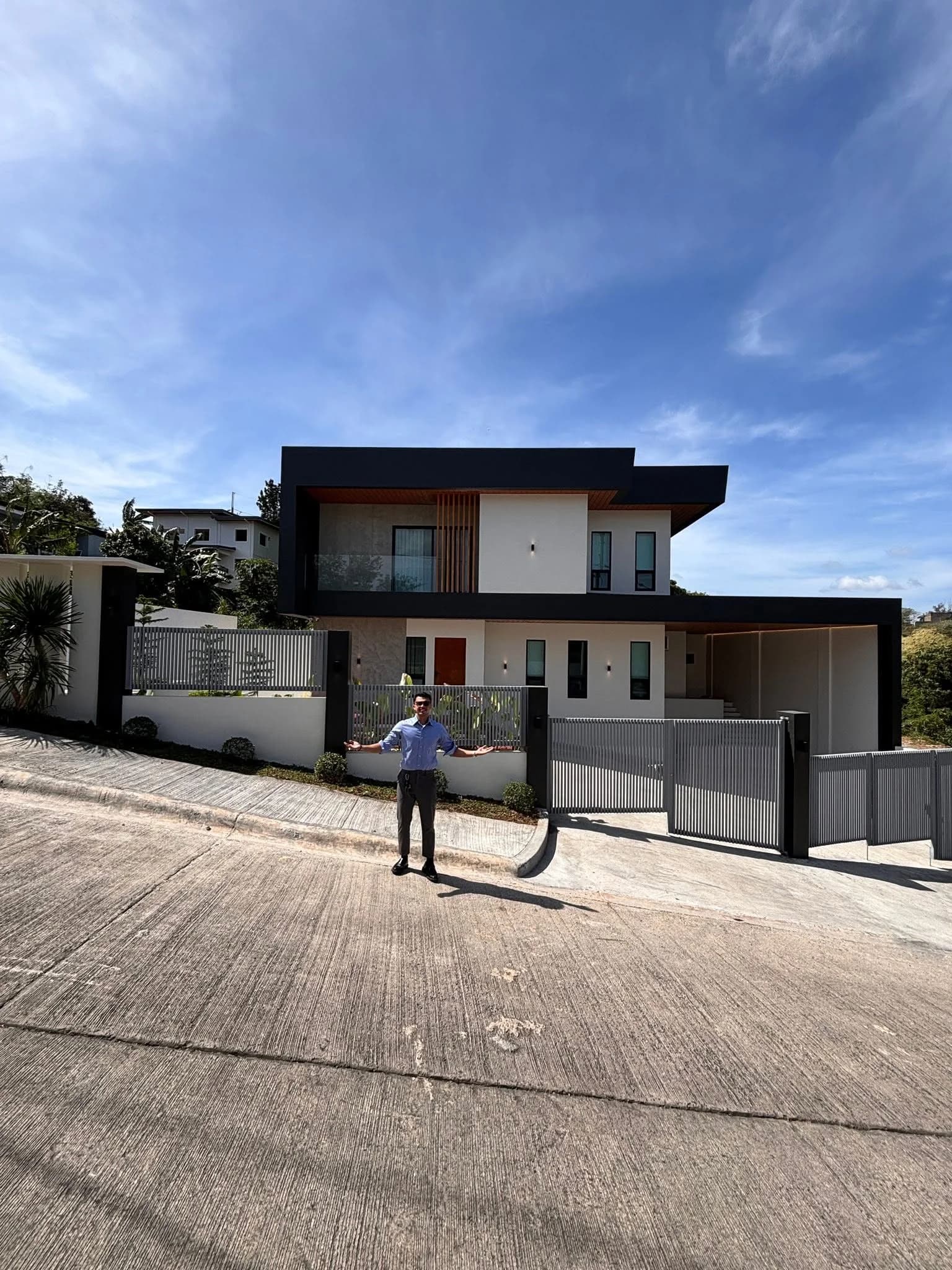 Brand New House For Sale w/Pool in Southpeak, San Pedro, Laguna — Photo 1