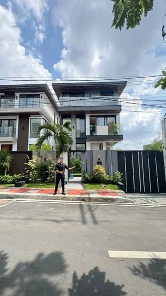Brand New Luxury 5BR Single-Detached House and Lot for Sale in St. Ignatius Village, Quezon City โ Photo 1